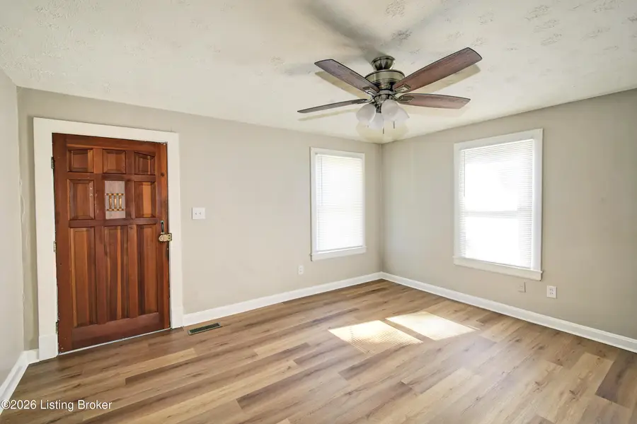 4308 Wells Dr, Louisville, KY 40258 - #2