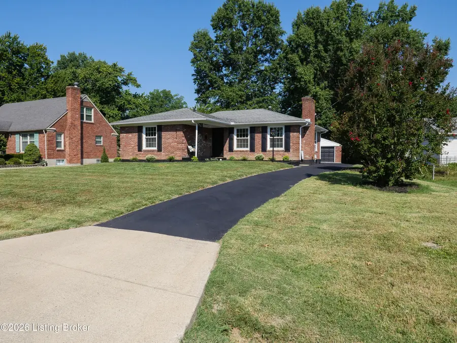 6836 Green Meadow Cir, Louisville, KY 40207 - #3