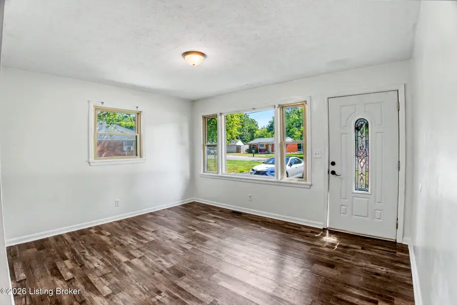5504 Minyard Dr, Louisville, KY 40219 - #2