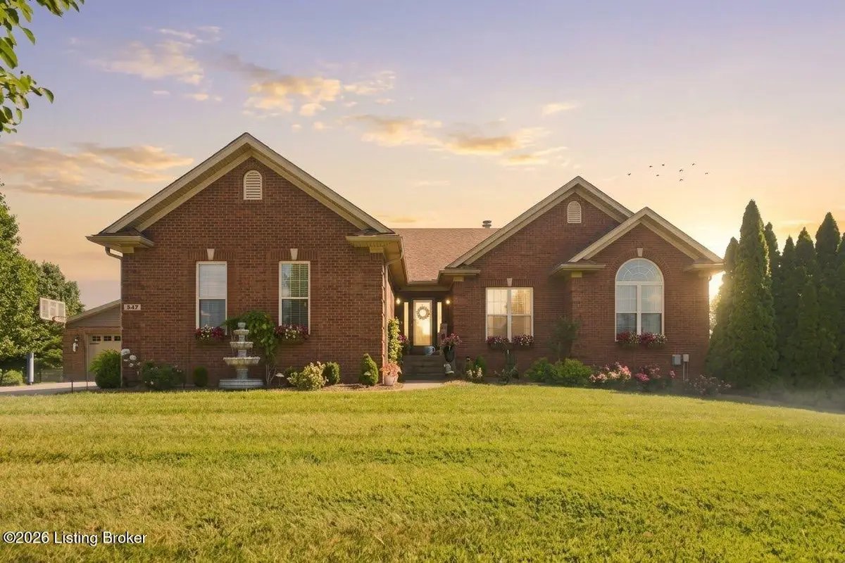 247 Sunray Dr, Shepherdsville, KY 40165 - #1