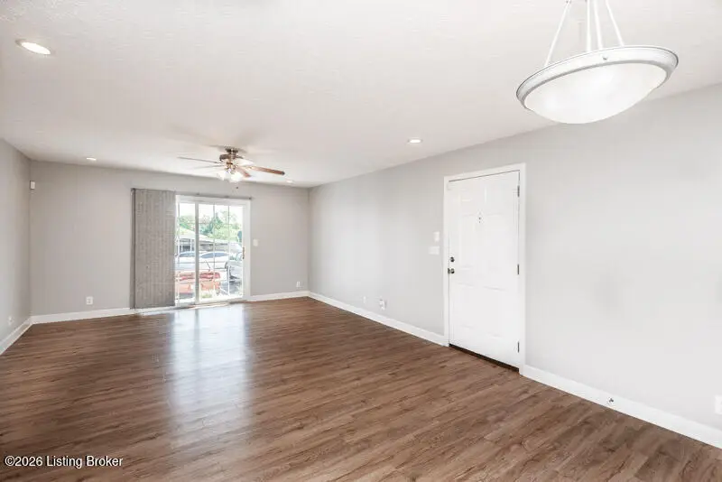 169 Central Blvd #APT 37, Mount Washington, KY 40047 - #3