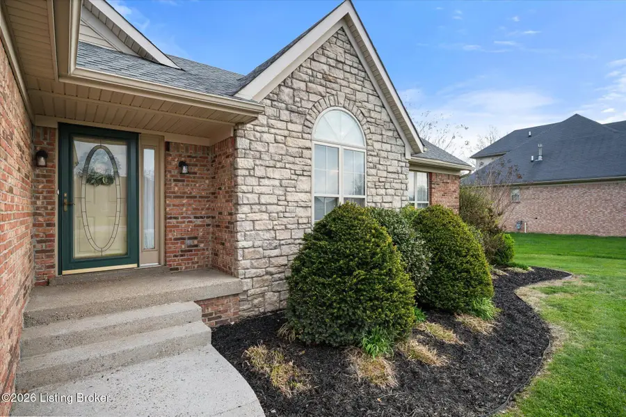 413 Sam Dr, Louisville, KY 40214 - #3