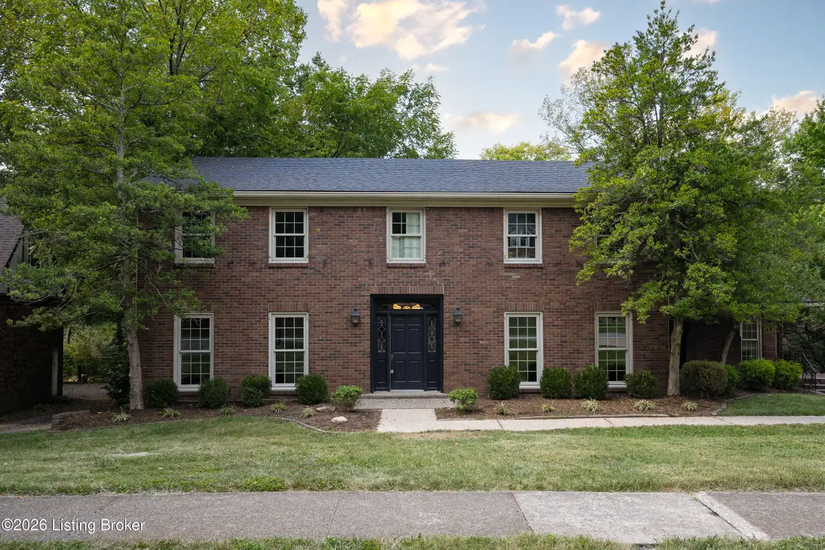 2108 Bainbridge Row Dr, Louisville, KY 40207 - #1