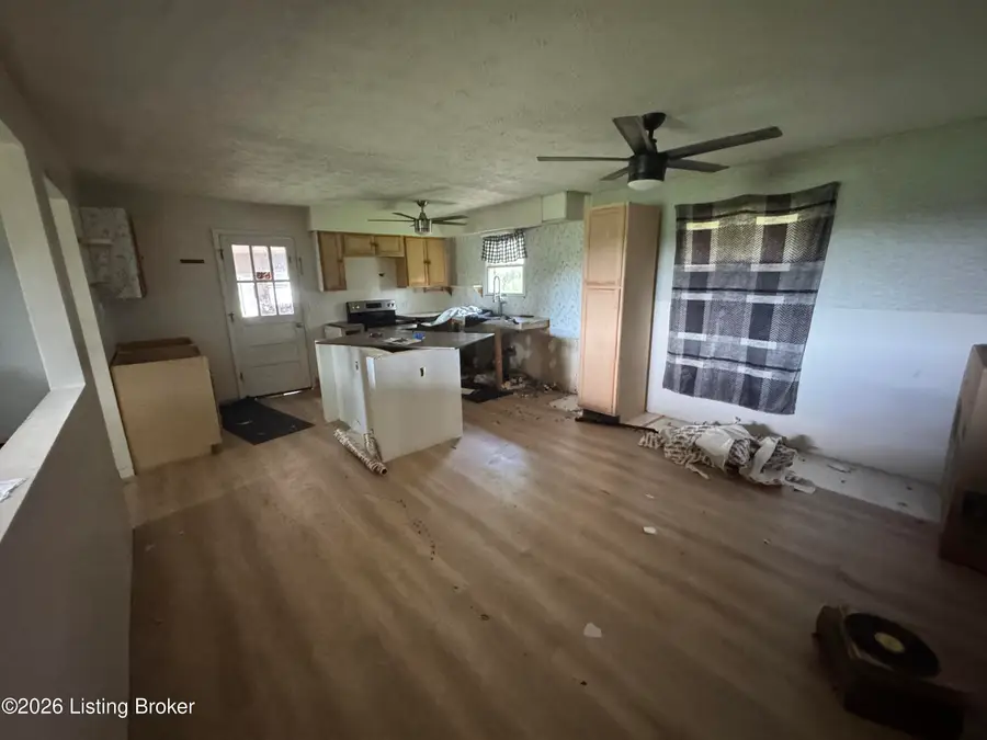 4791 Taylorsville Rd, Shelbyville, KY 40065 - #2