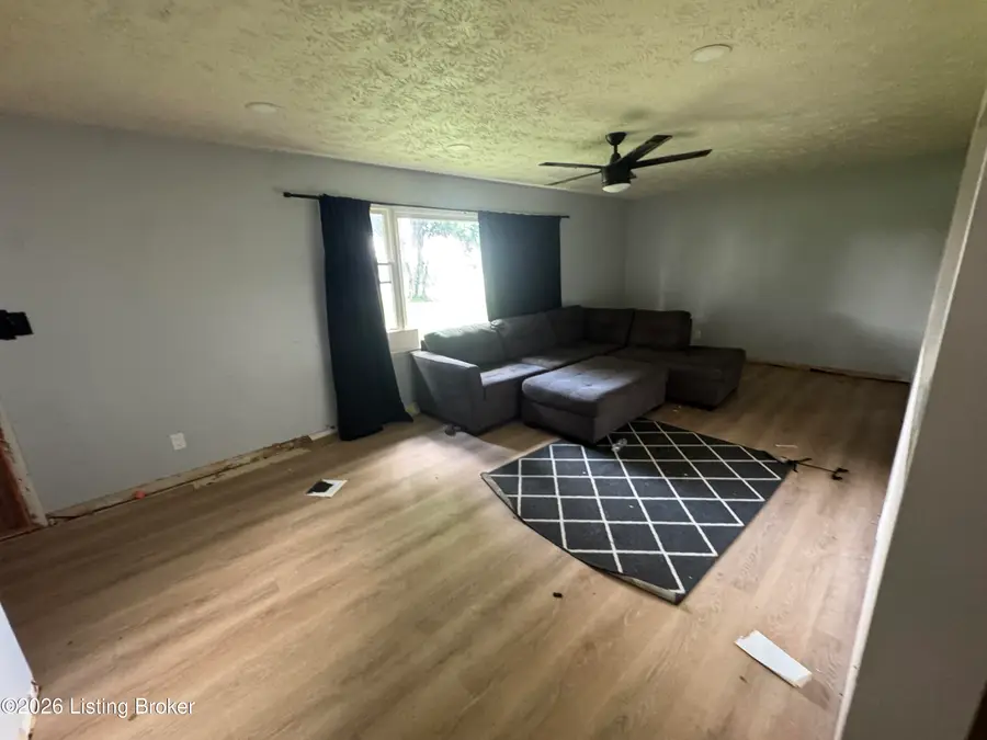 4791 Taylorsville Rd, Shelbyville, KY 40065 - #3