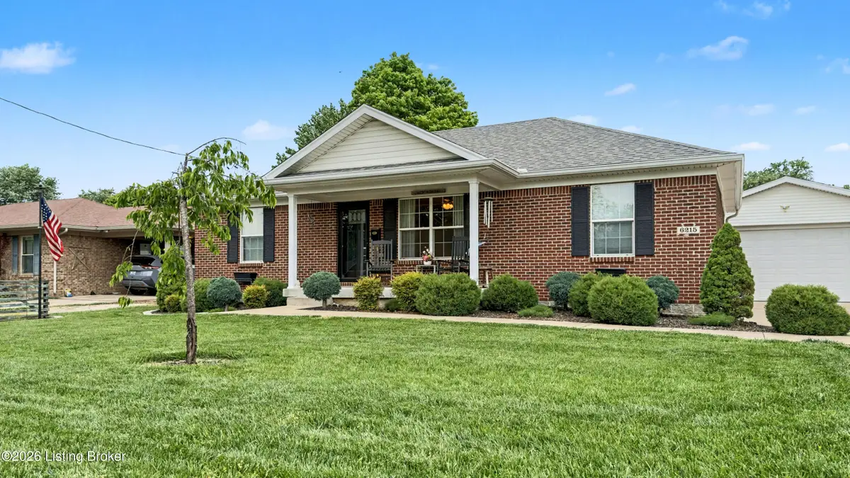 6215 Bay Pine Dr, Louisville, KY 40219 - #1