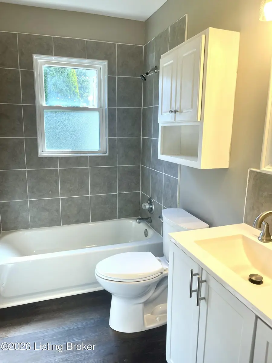 4021 Glenhurst Ave, Louisville, KY 40216 - #3