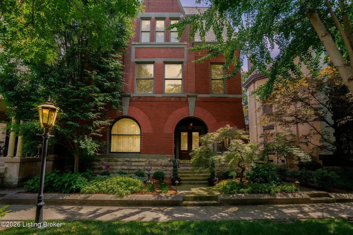 504 Belgravia Ct, Louisville, KY 40208 - #1