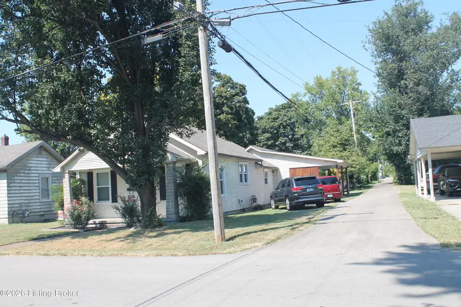 206 E Daugherty Ave, Bardstown, KY 40004 - #3