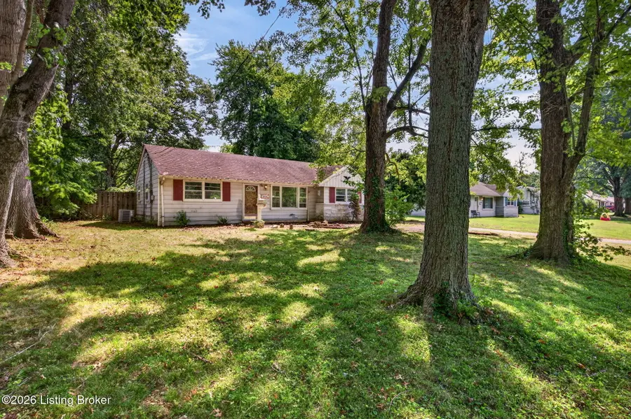 9221 Aristides Dr, Louisville, KY 40272 - #2