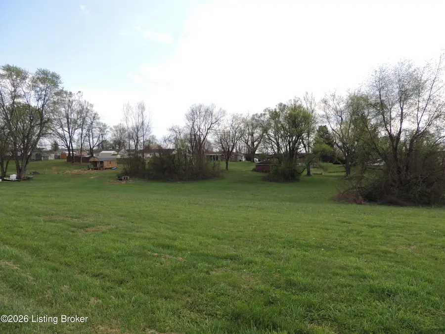 2201 Elmcrest Dr, Bardstown, KY 40004 - #3
