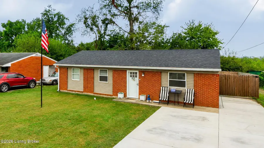 921 Blossom Rd, Louisville, KY 40229 - #2