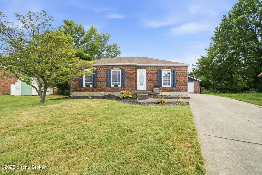 8305 Olive Hill Ct, Louisville, KY 40228 - #2