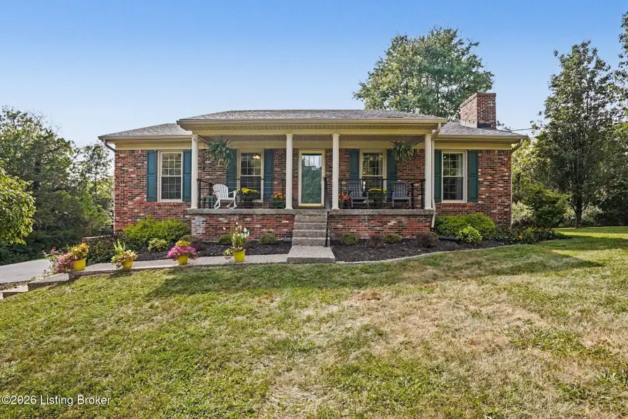 1804 Deer Run Rd, La Grange, KY 40031 - #3