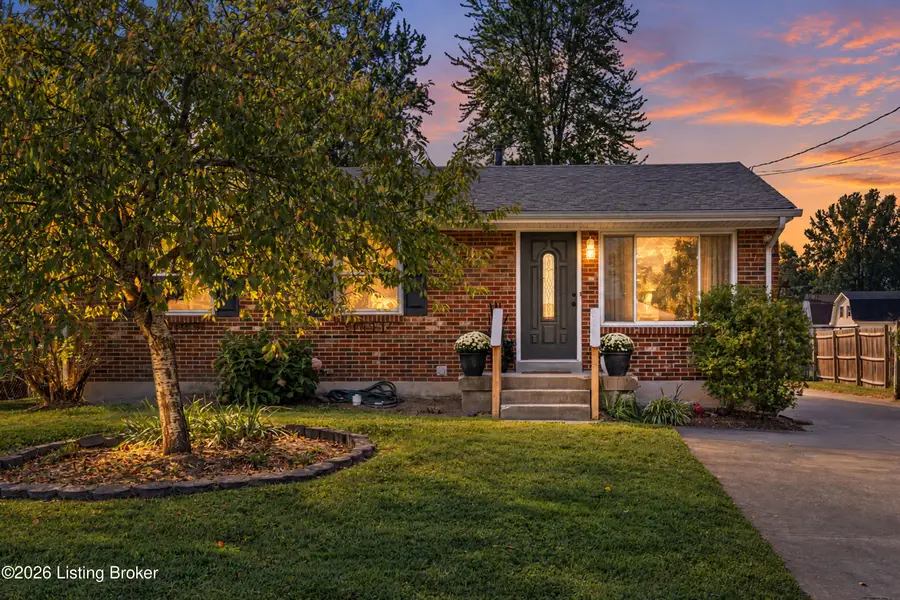 445 Prairie Dr, Louisville, KY 40229 - #2