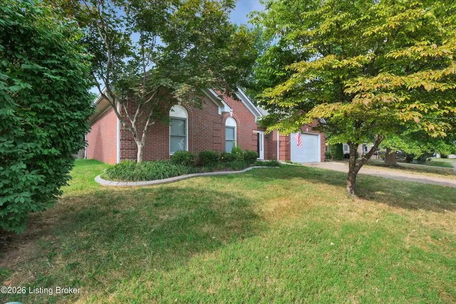 8704 Brittany Dr, Louisville, KY 40220 - #3