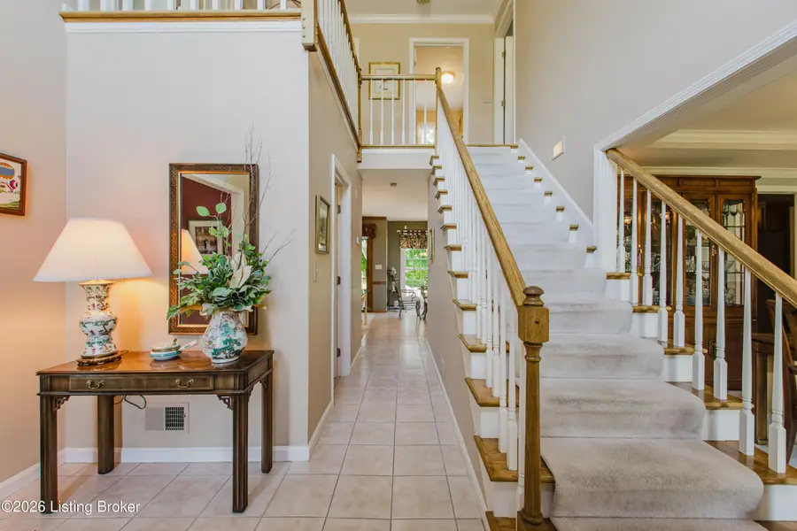 7908 Hall Farm Dr, Louisville, KY 40291 - #3
