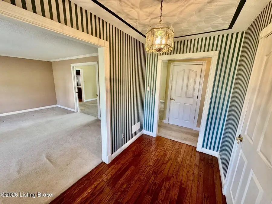 135 Brookside Dr, Springfield, KY 40069 - #3