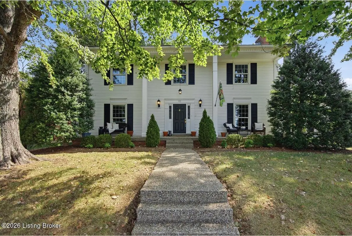 911 Thorpe Dr, Douglass Hills, KY 40243 - #1