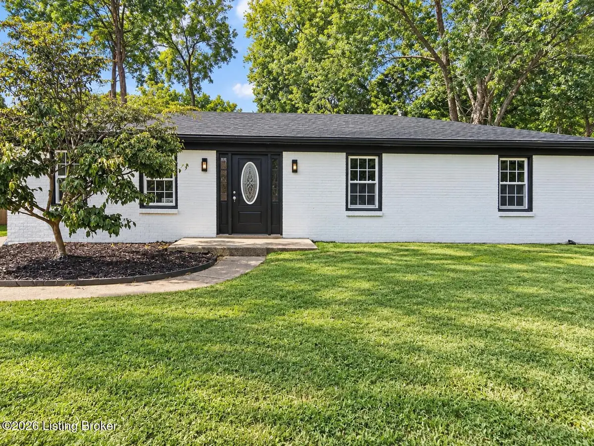 7204 Gaymont Dr, Louisville, KY 40214 - #1