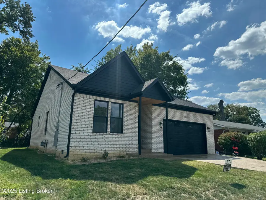 5703 Spicewood Ln, Louisville, KY 40219 - #3