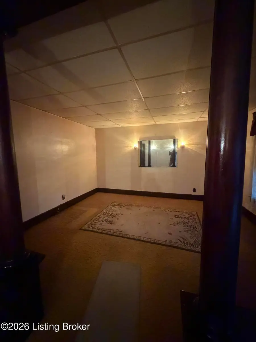 2120 Hale Ave, Louisville, KY 40210 - #2