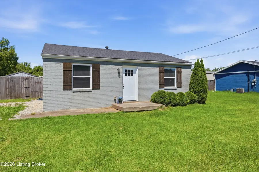 153 S Hickory Ln, Shepherdsville, KY 40165 - #2