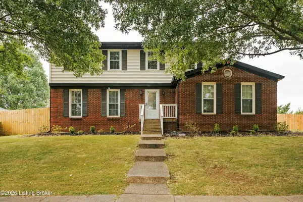 8215 Thornwood Rd, Louisville, KY 40220