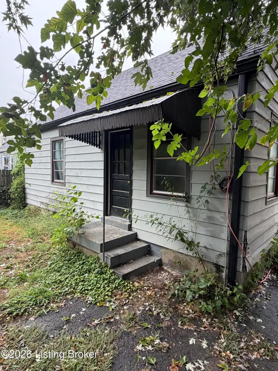 1421 Phyllis Ave, Louisville, KY 40215 - #2
