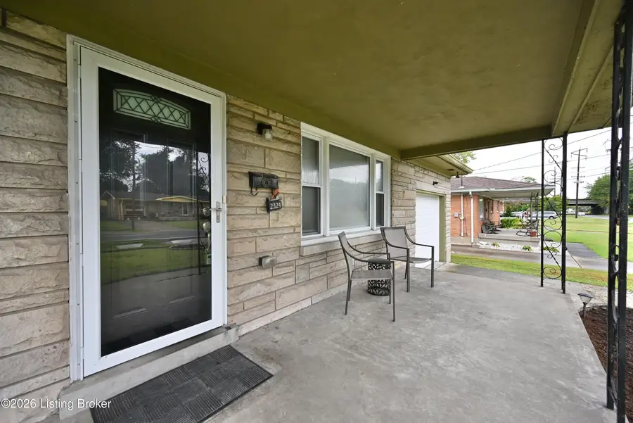 2324 Farnsley Rd, Louisville, KY 40216 - #2