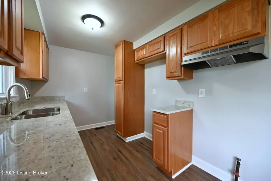 4901 Determine Ln, Louisville, KY 40216 - #3