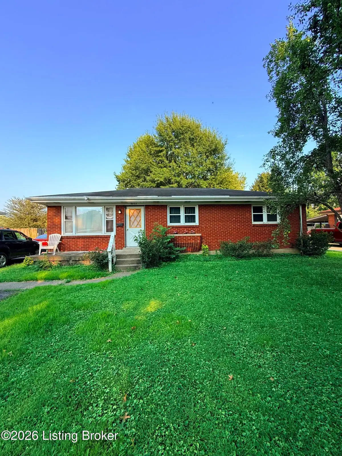 9003 Thompson Ln, Louisville, KY 40258 - #1