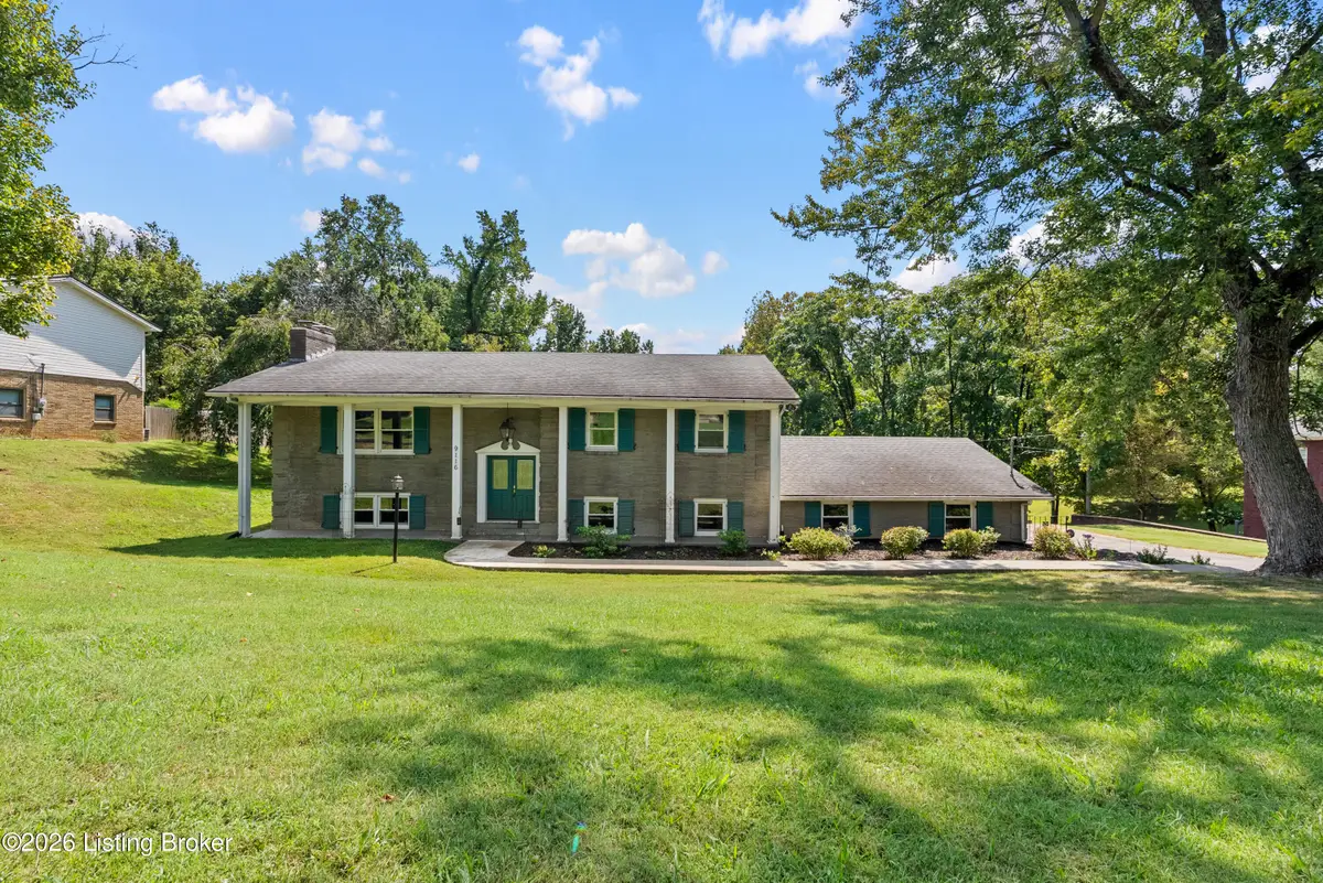 9116 Hi View Ln, Louisville, KY 40272 - #1
