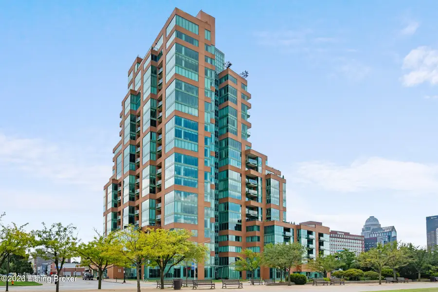 222 E Witherspoon St #806, Louisville, KY 40202 - #2