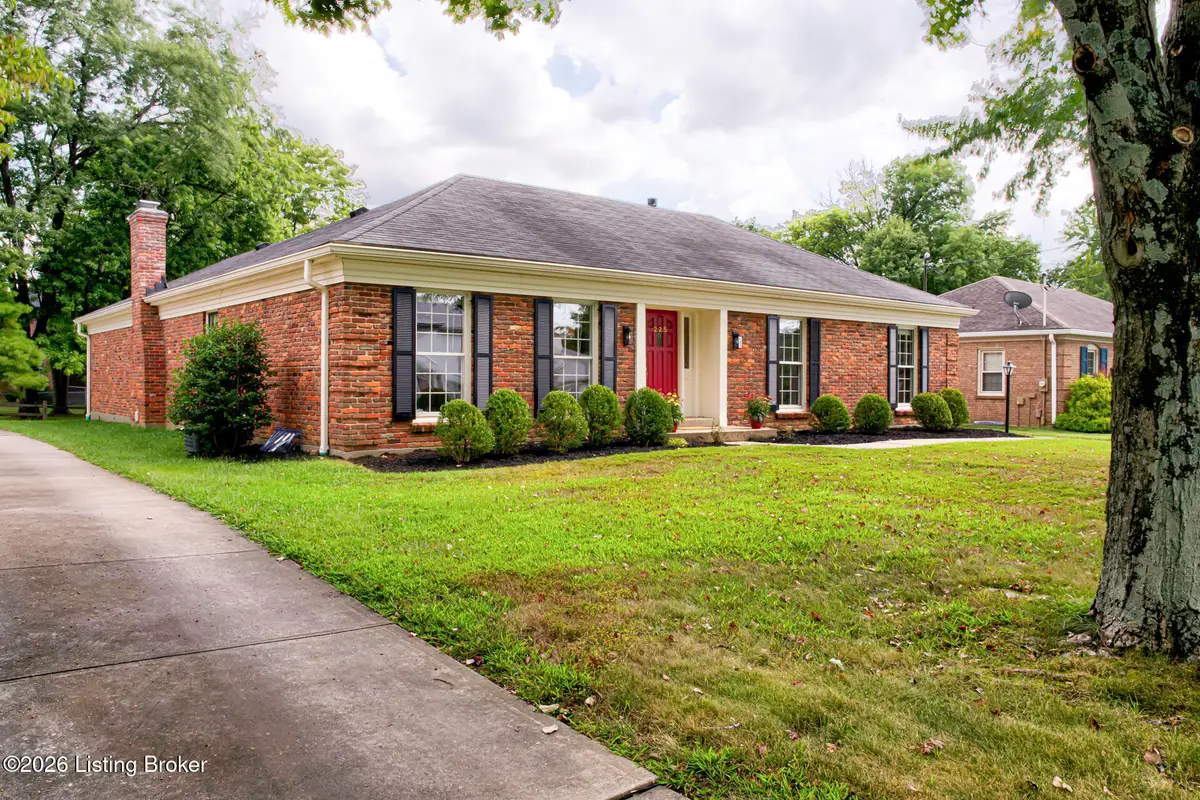 225 Moser Rd, Louisville, KY 40223 - #1