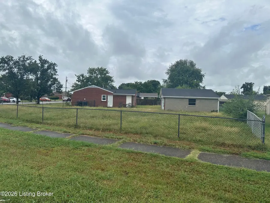 2827 Whitlock St, Louisville, KY 40213 - #2