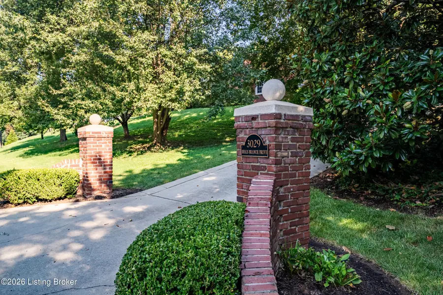 3029 Beals Branch Dr, Louisville, KY 40206 - #2