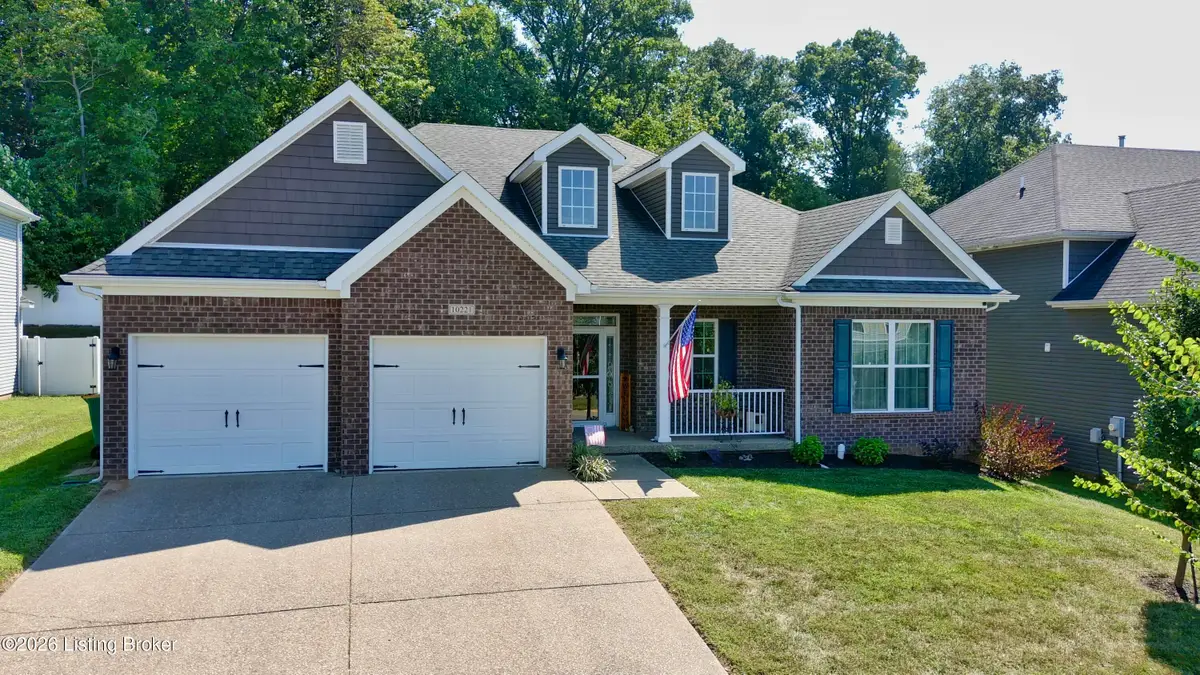 10221 Park Lake Dr, Louisville, KY 40229 - #1