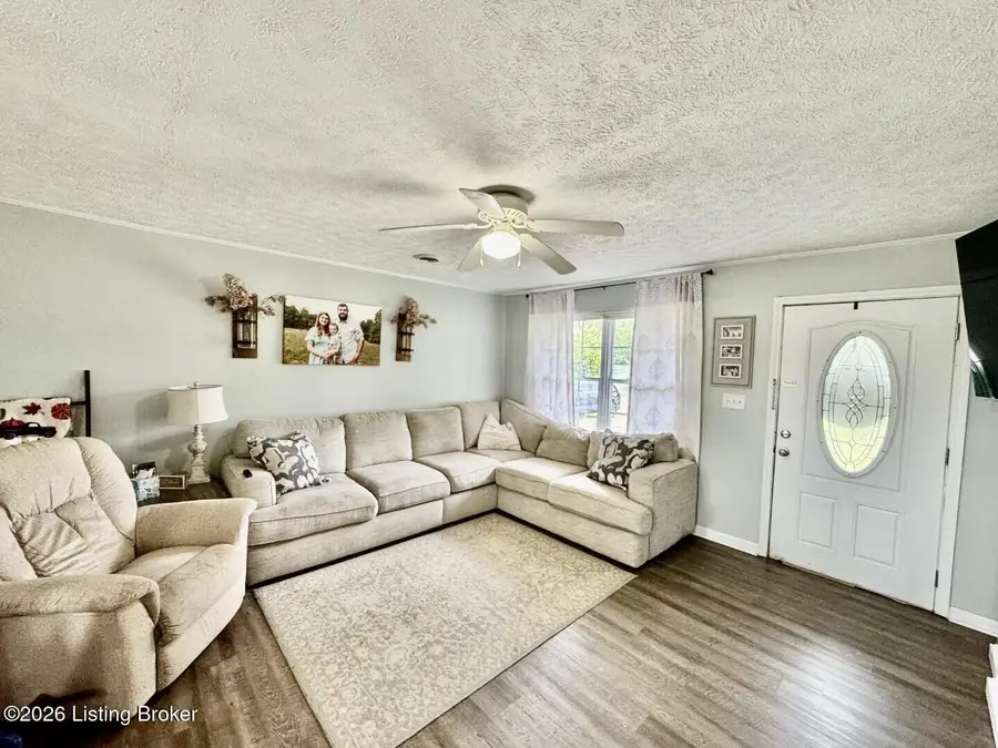136 Haydon Ln, Springfield, KY 40069 - #3