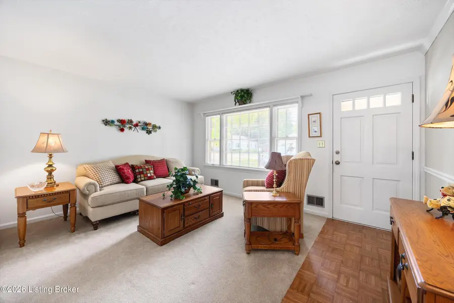 421 Lyndon Ln, Louisville, KY 40222 - #3