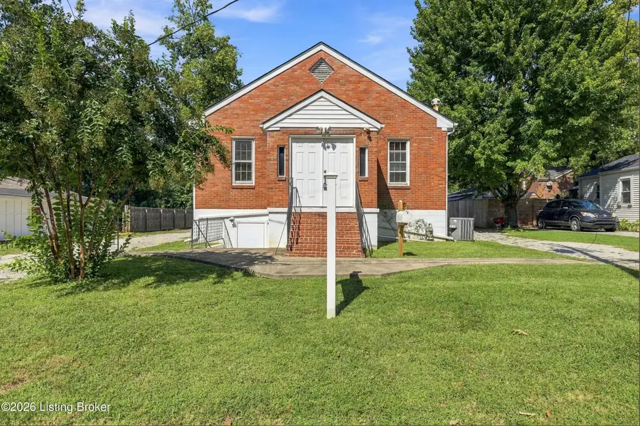 109 Berry Ave, Versailles, KY 40383 - #2
