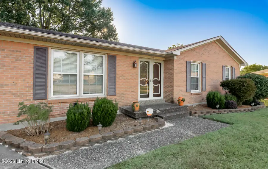 201 Angeletta Way, Louisville, KY 40214 - #2