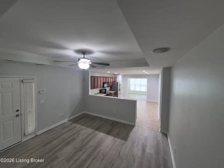 6402 Renate Rd, Louisville, KY 40291 - #3