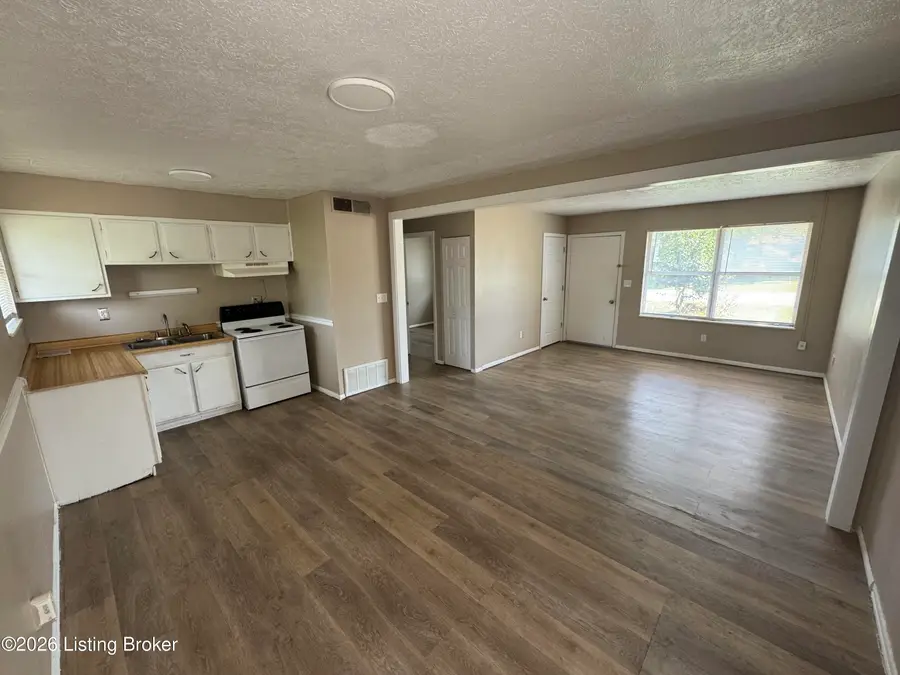 9622 Britannia Ct, Louisville, KY 40272 - #2