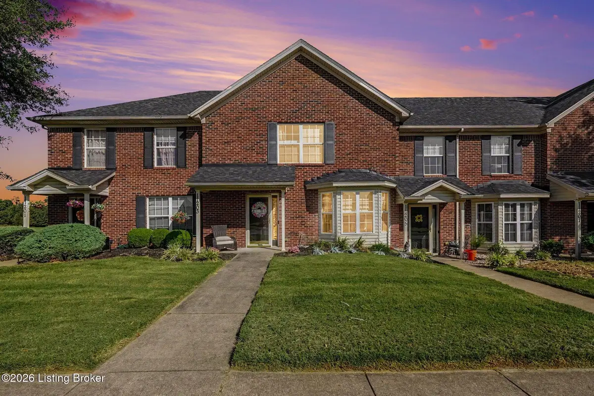 11203 Sandwood Pl, Louisville, KY 40272 - #1