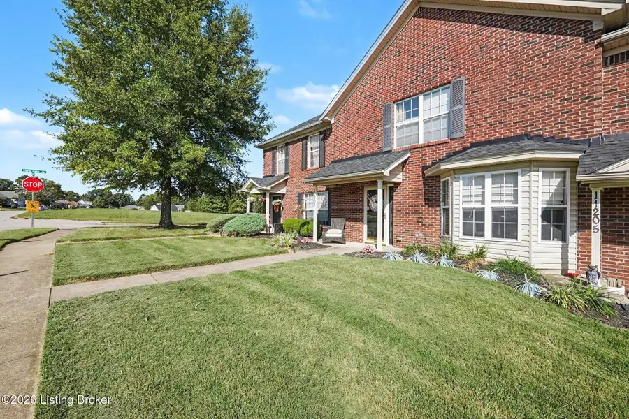 11203 Sandwood Pl, Louisville, KY 40272 - #3