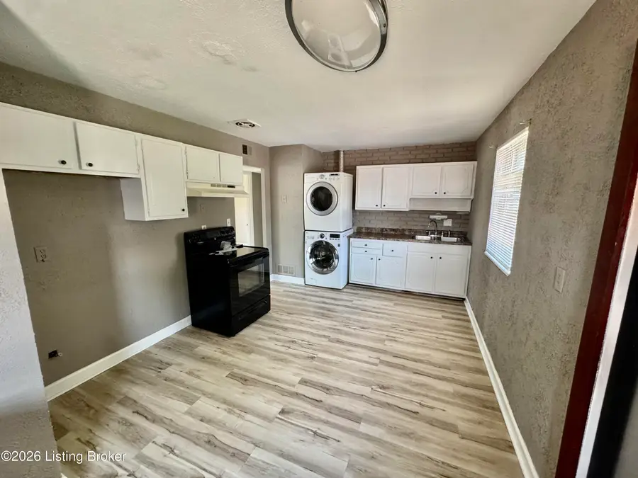 7818 Bramble Ln, Louisville, KY 40258 - #3