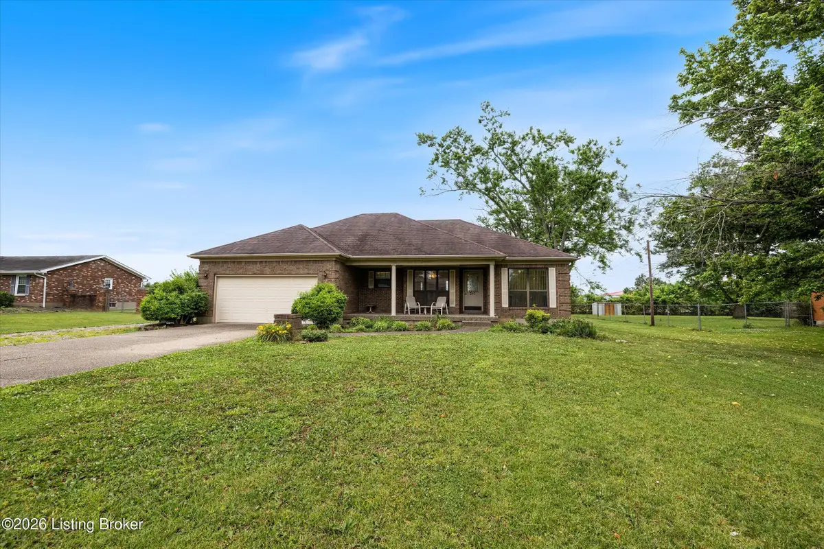 317 Centerview Dr, Shepherdsville, KY 40165 - #1