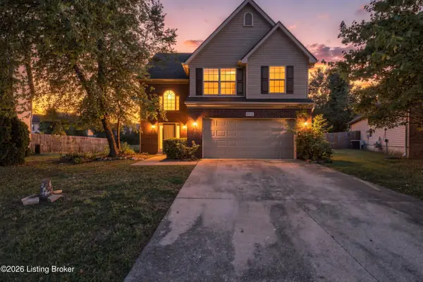 6919 Walnut Farm Dr, Louisville, KY 40229