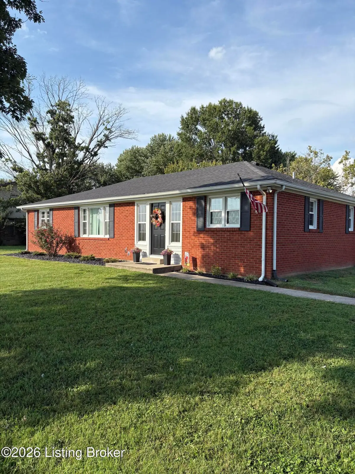 2574 Zoneton Rd, Shepherdsville, KY 40165 - #1